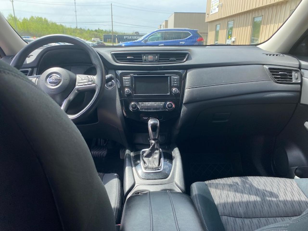 2018 Nissan Rogue AWD SV - Photo #12
