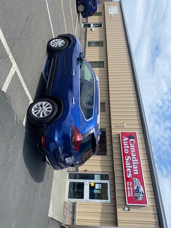 2018 Nissan Rogue AWD SV - Photo #2