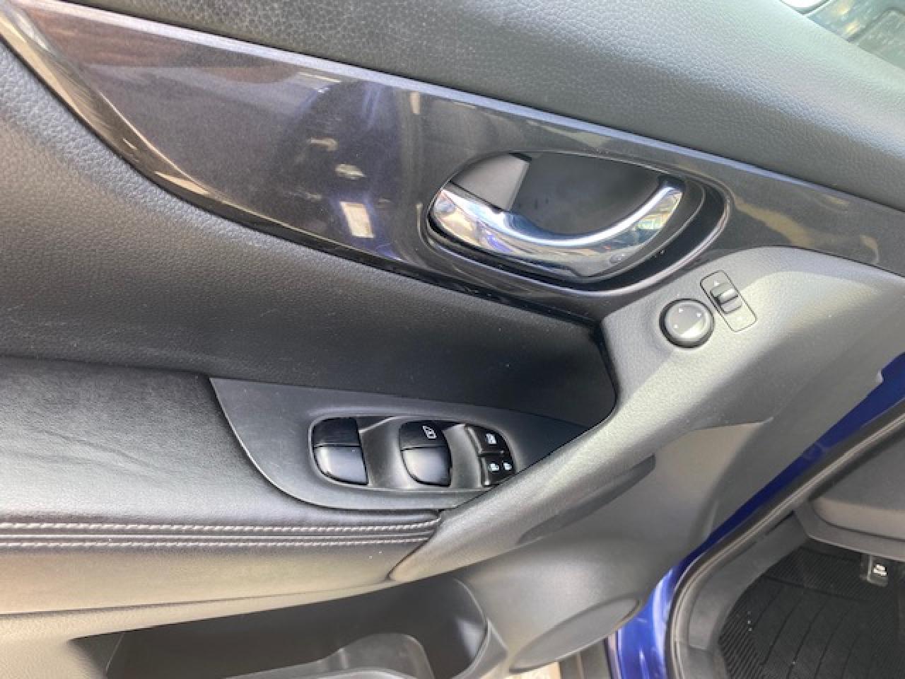 2018 Nissan Rogue AWD SV - Photo #11