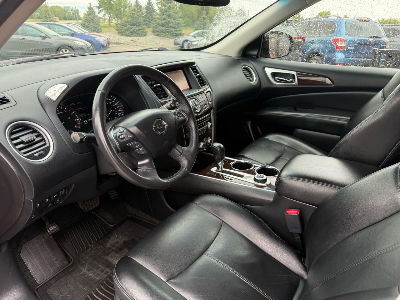 2015 Nissan Pathfinder SL | 7 Passenger | Backup Camera | Heated Seats - Photo #9
