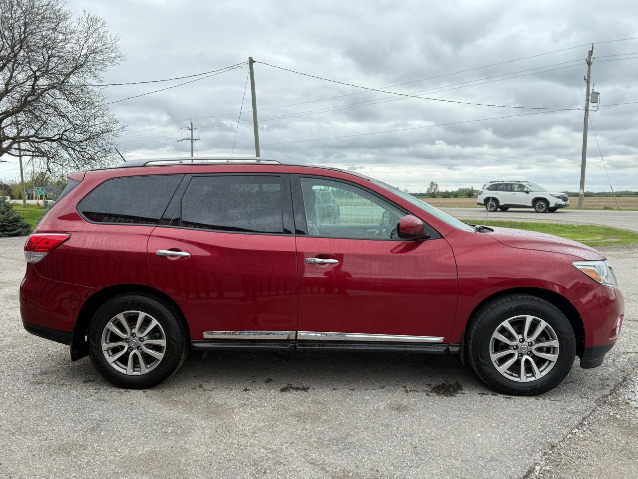 2015 Nissan Pathfinder SL | 7 Passenger | Backup Camera | Heated Seats - Photo #6