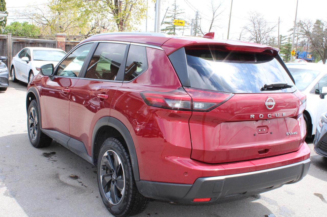 2024 Nissan Rogue SV MOONROOF - Photo #3
