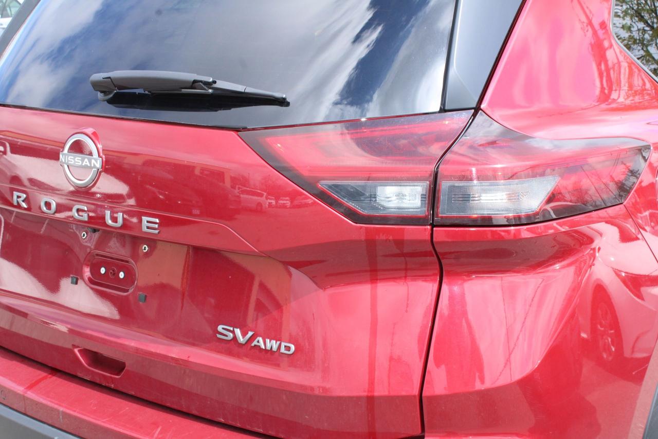 2024 Nissan Rogue SV MOONROOF - Photo #4
