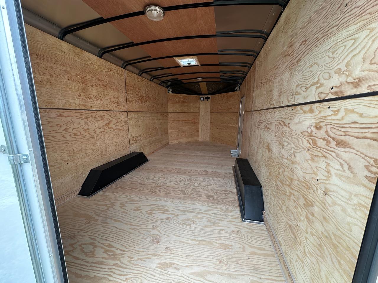 2025 Agassiz Trailer 8.5 x 16 Agassiz Barn Door Photo5