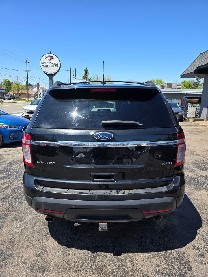 2011 Ford Explorer LIMITED - Photo #9