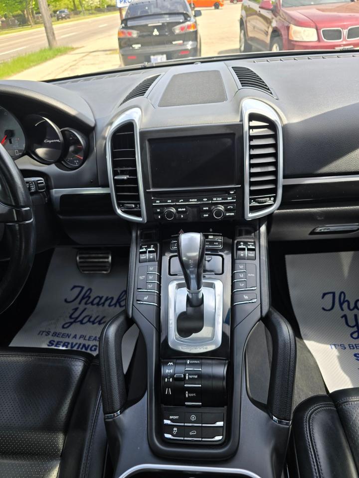 2012 Porsche Cayenne S - Photo #15