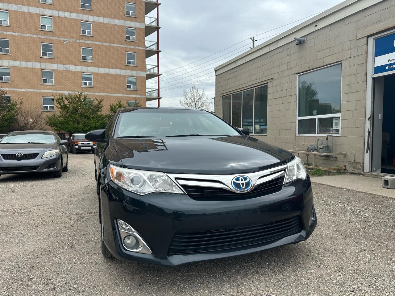 Used 2014 Toyota Camry XLE for sale in Waterloo, ON