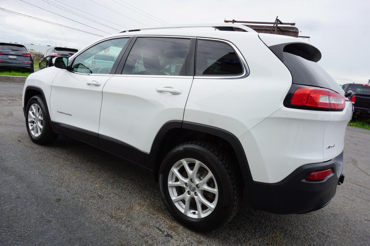 2017 Jeep Cherokee 3.2L V6 NORTH 4WD CERTIFIED *ACCIDENT FREE* CAMERA BLUETOOTH CRUISE ALLOYS - Photo #4