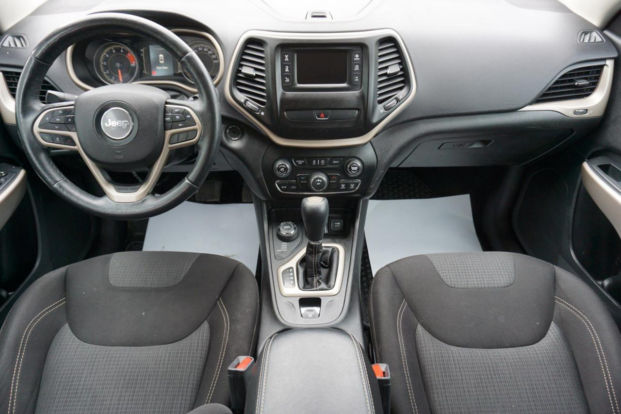 2017 Jeep Cherokee 3.2L V6 NORTH 4WD CERTIFIED *ACCIDENT FREE* CAMERA BLUETOOTH CRUISE ALLOYS - Photo #12
