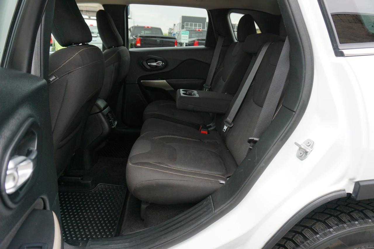 2017 Jeep Cherokee 3.2L V6 NORTH 4WD CERTIFIED *ACCIDENT FREE* CAMERA BLUETOOTH CRUISE ALLOYS - Photo #16