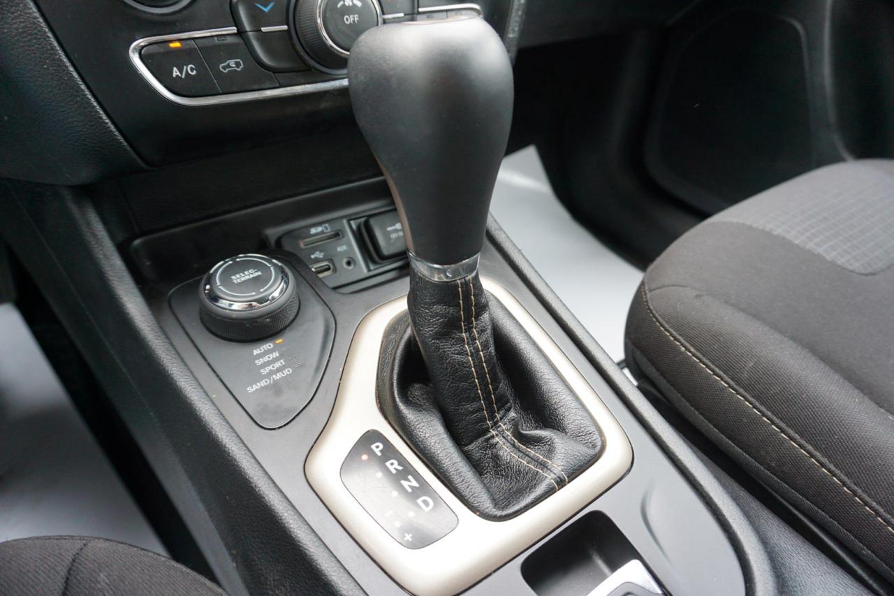 2017 Jeep Cherokee 3.2L V6 NORTH 4WD CERTIFIED *ACCIDENT FREE* CAMERA BLUETOOTH CRUISE ALLOYS - Photo #20