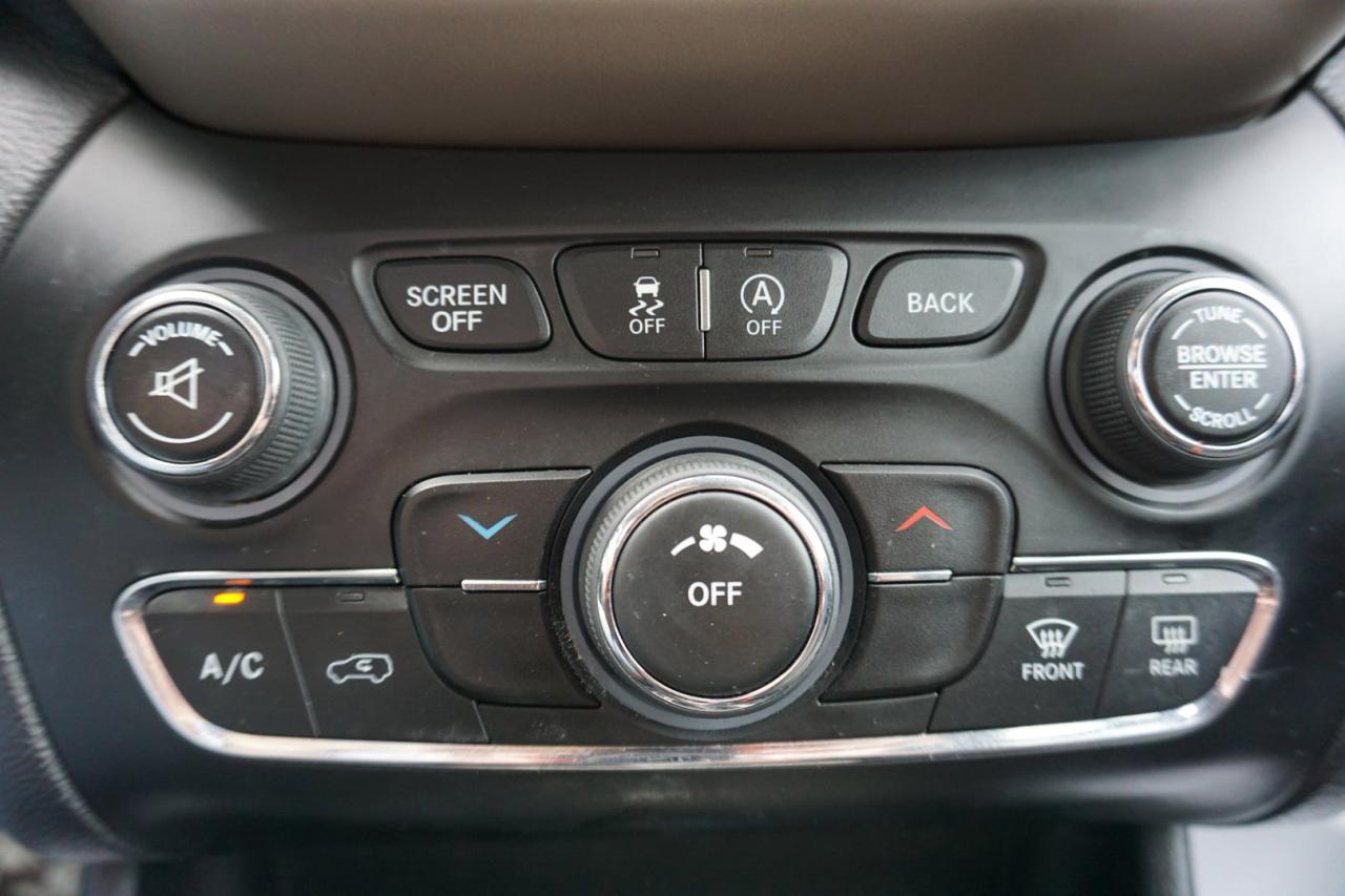 2017 Jeep Cherokee 3.2L V6 NORTH 4WD CERTIFIED *ACCIDENT FREE* CAMERA BLUETOOTH CRUISE ALLOYS - Photo #23