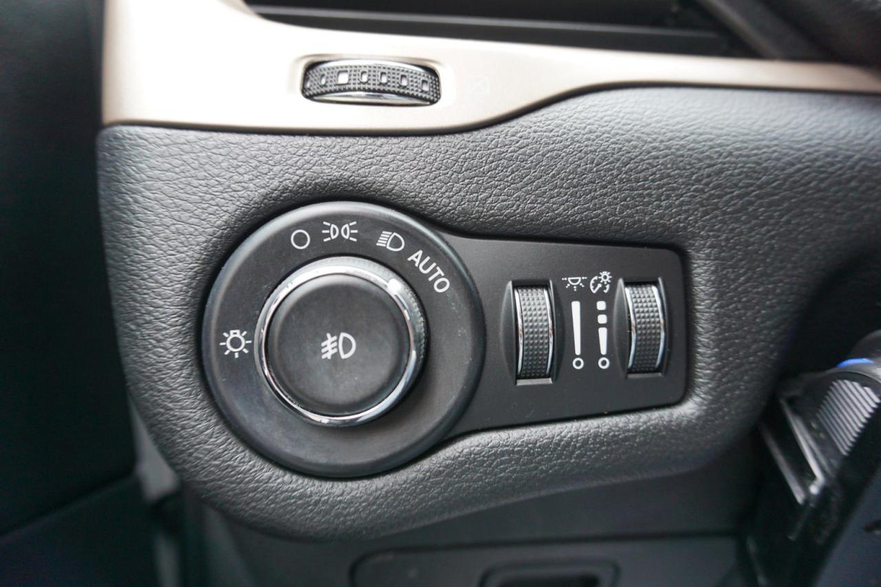 2017 Jeep Cherokee 3.2L V6 NORTH 4WD CERTIFIED *ACCIDENT FREE* CAMERA BLUETOOTH CRUISE ALLOYS - Photo #26