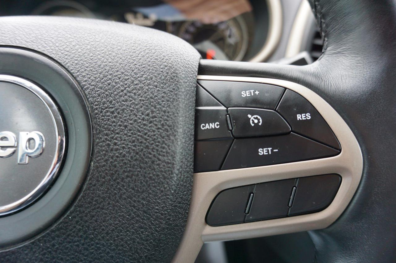 2017 Jeep Cherokee 3.2L V6 NORTH 4WD CERTIFIED *ACCIDENT FREE* CAMERA BLUETOOTH CRUISE ALLOYS - Photo #29