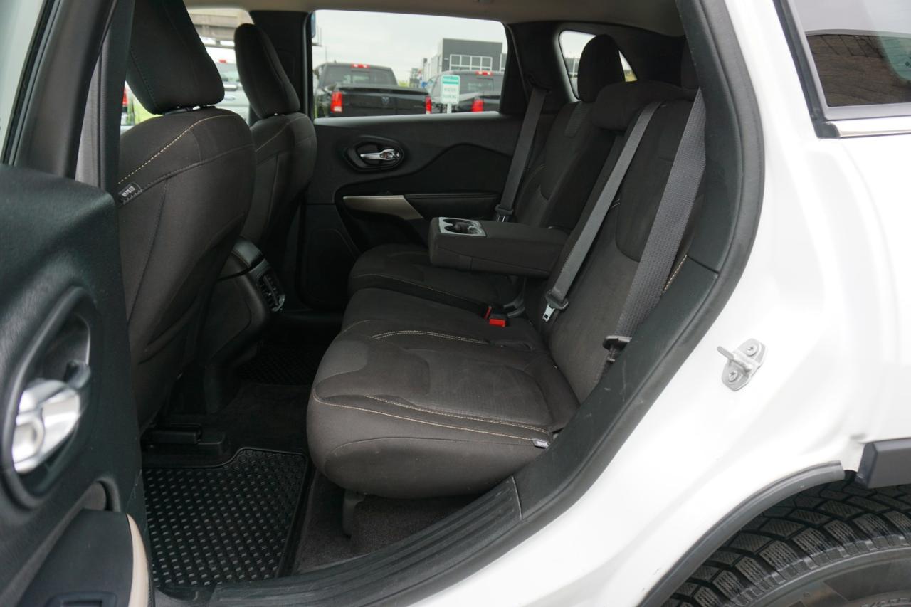 2017 Jeep Cherokee 3.2L V6 NORTH 4WD CERTIFIED *ACCIDENT FREE* CAMERA BLUETOOTH CRUISE ALLOYS - Photo #16