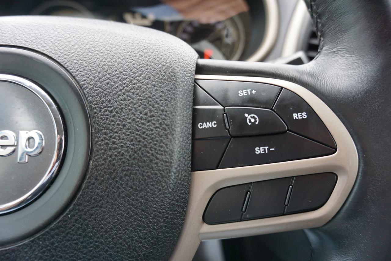 2017 Jeep Cherokee 3.2L V6 NORTH 4WD CERTIFIED *ACCIDENT FREE* CAMERA BLUETOOTH CRUISE ALLOYS - Photo #29