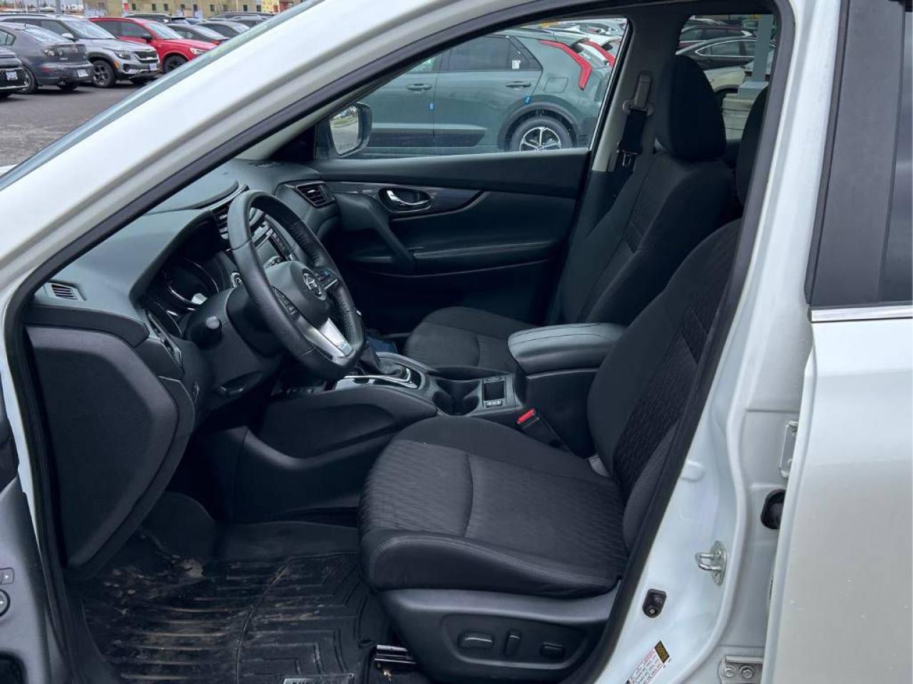 2020 Nissan Rogue SV AWD - Photo #8