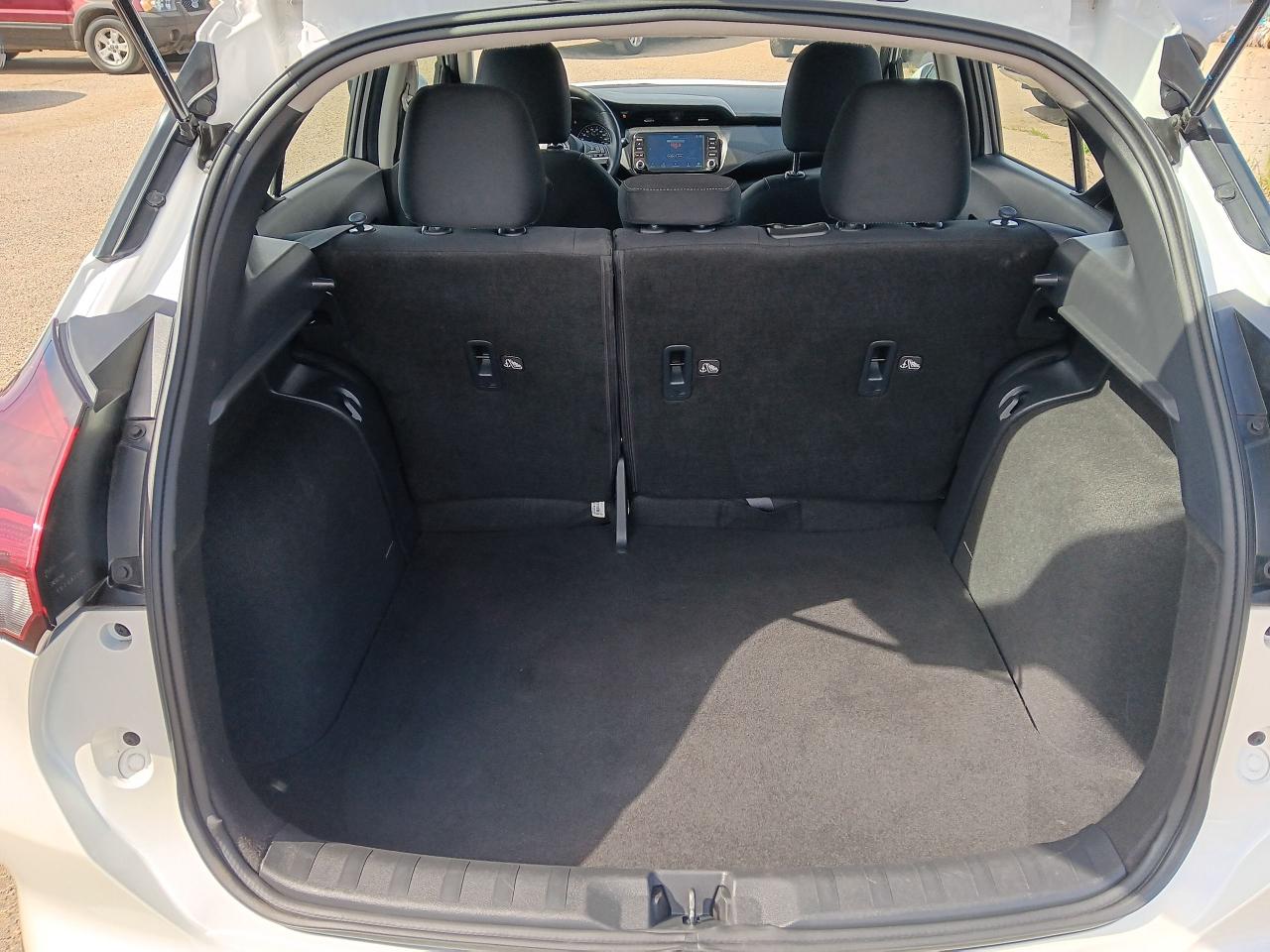 2023 Nissan Kicks SV, Blindspot, Htd Steering & Seats, Remote, BU Ca - Photo #8