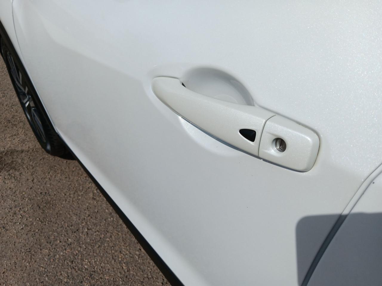 2023 Nissan Kicks SV, Blindspot, Htd Steering & Seats, Remote, BU Ca - Photo #10