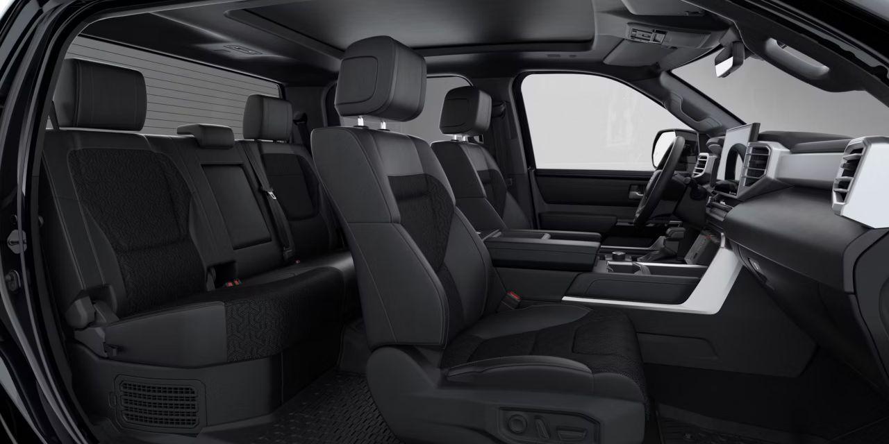 2025 Toyota Tundra Hybrid CrewMax Limited Photo