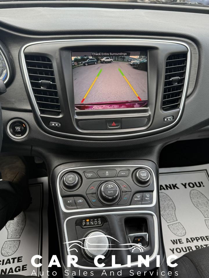 2015 Chrysler 200 Limited - Photo #25
