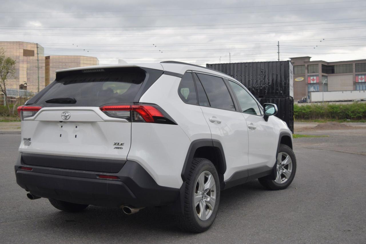 2020 Toyota RAV4 XLE AWD - Photo #4