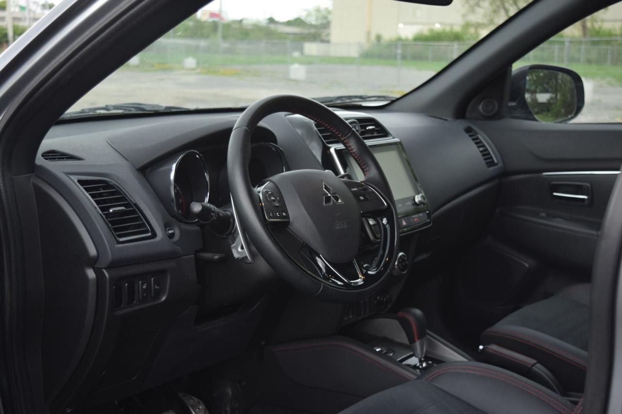 2022 Mitsubishi RVR SE AWC - Photo #9