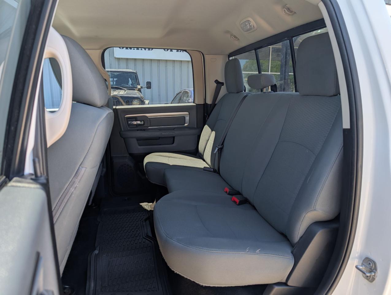 2017 RAM 1500 4WD CREW CAB 149" SLT - Photo #16