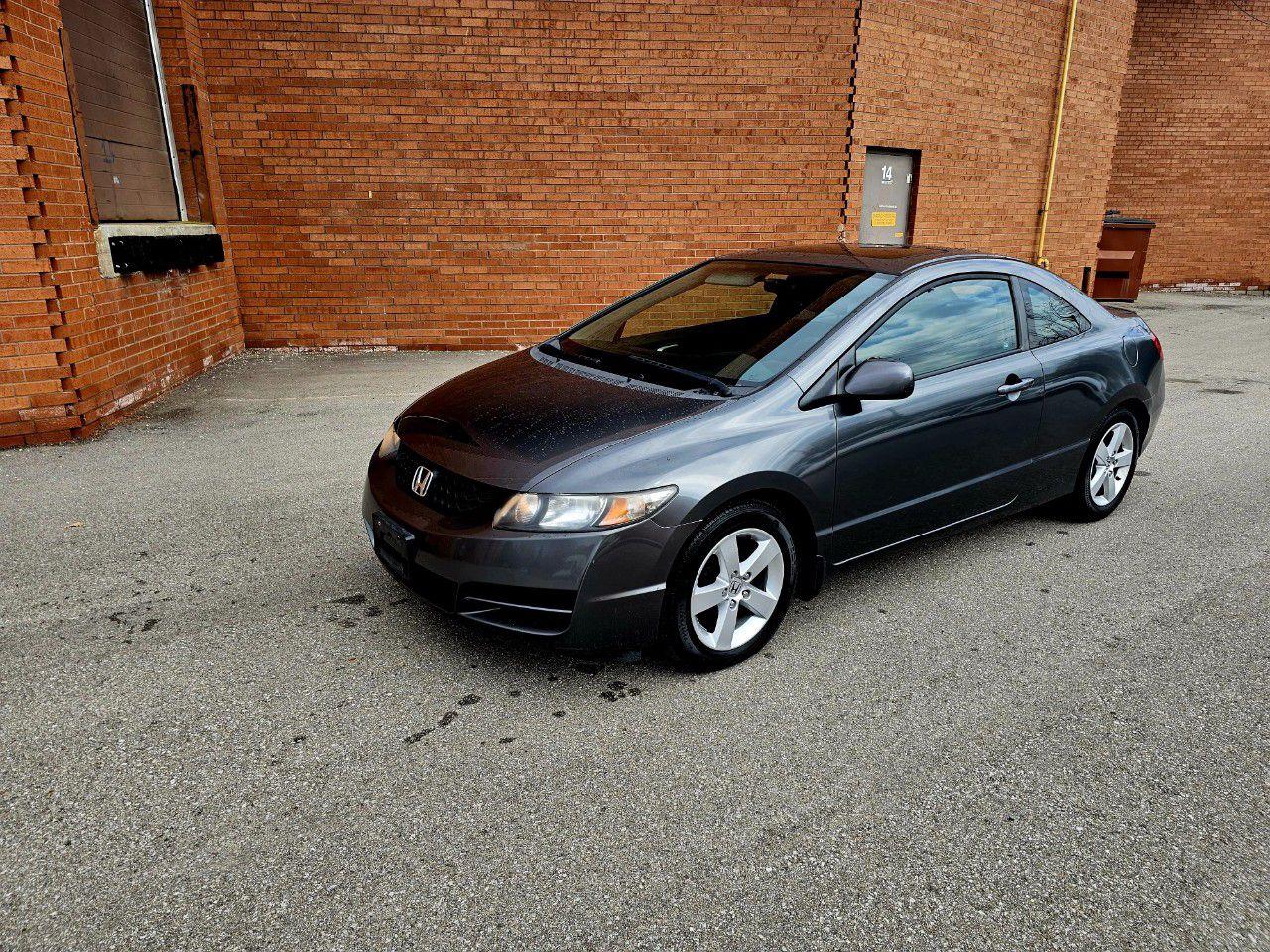 Used 2009 Honda Civic Cpe LX Automatic with Sunroof for sale in Burlington, ON