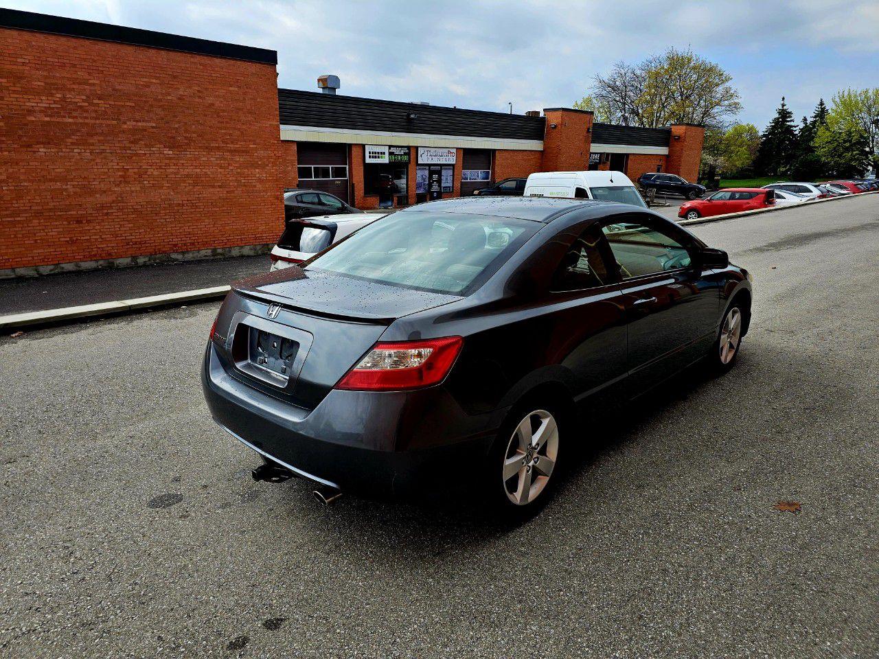 2009 Honda Civic Cpe LX Automatic with Sunroof - Photo #5