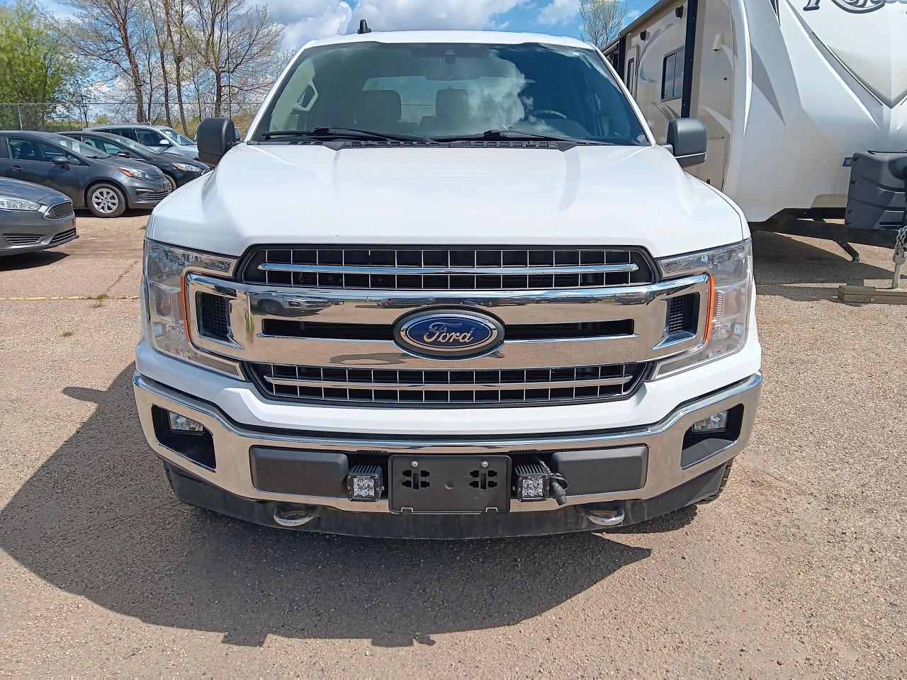 2020 Ford F-150 XLT Crewcab 4x4, Trailer Pkg, BU Cam, Remote, XTR - Photo #2