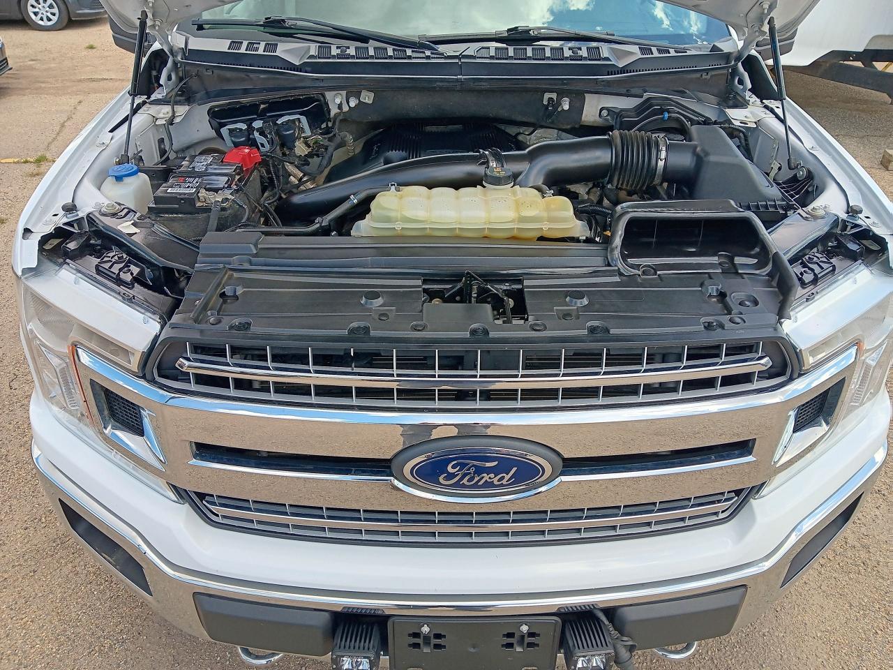2020 Ford F-150 XLT Crewcab 4x4, Trailer Pkg, BU Cam, Remote, XTR - Photo #4