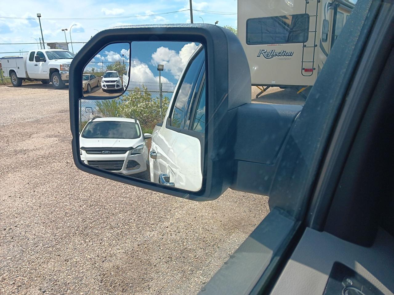2020 Ford F-150 XLT Crewcab 4x4, Trailer Pkg, BU Cam, Remote, XTR - Photo #6