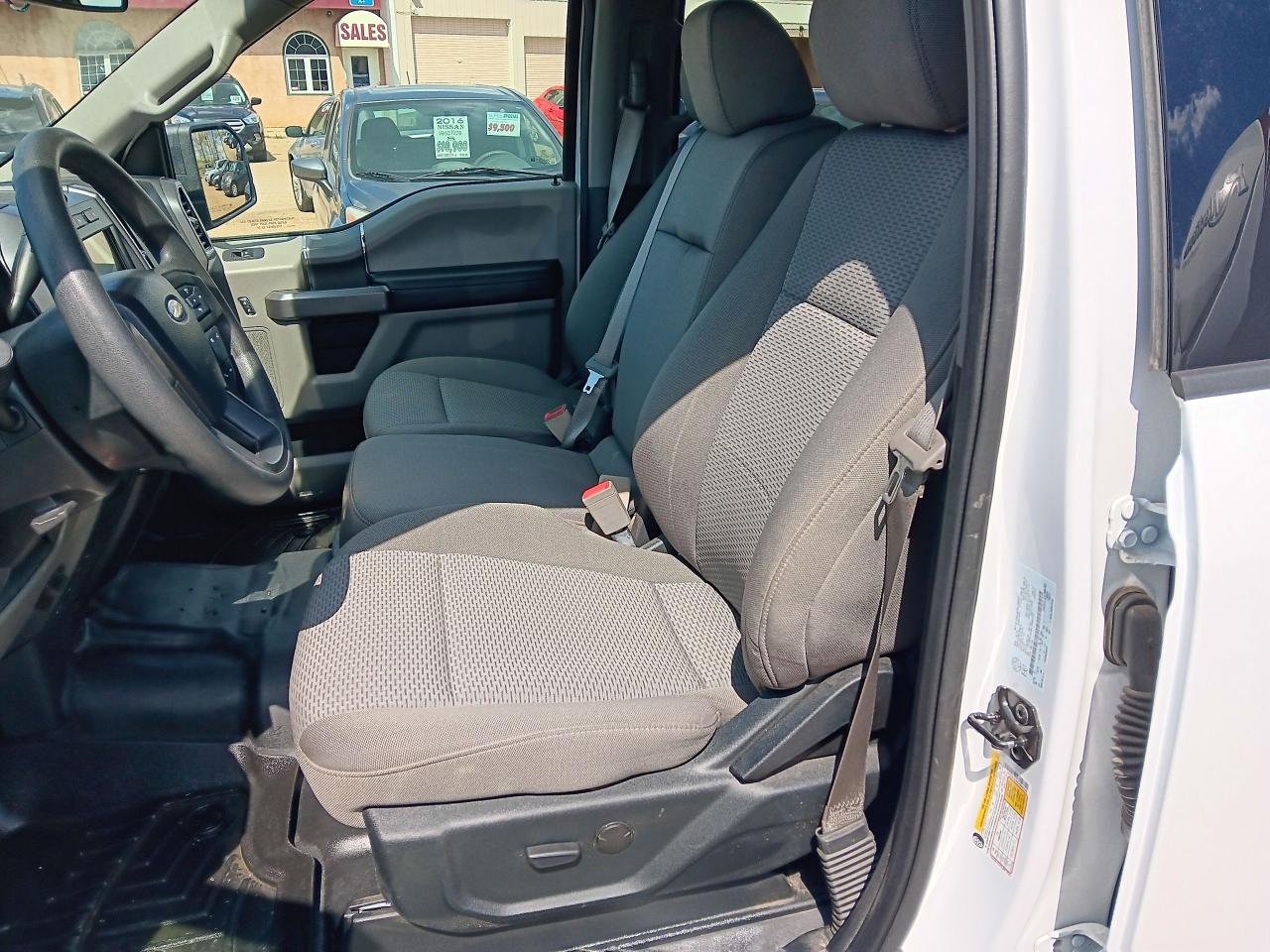 2020 Ford F-150 XLT Crewcab 4x4, Trailer Pkg, BU Cam, Remote, XTR - Photo #15