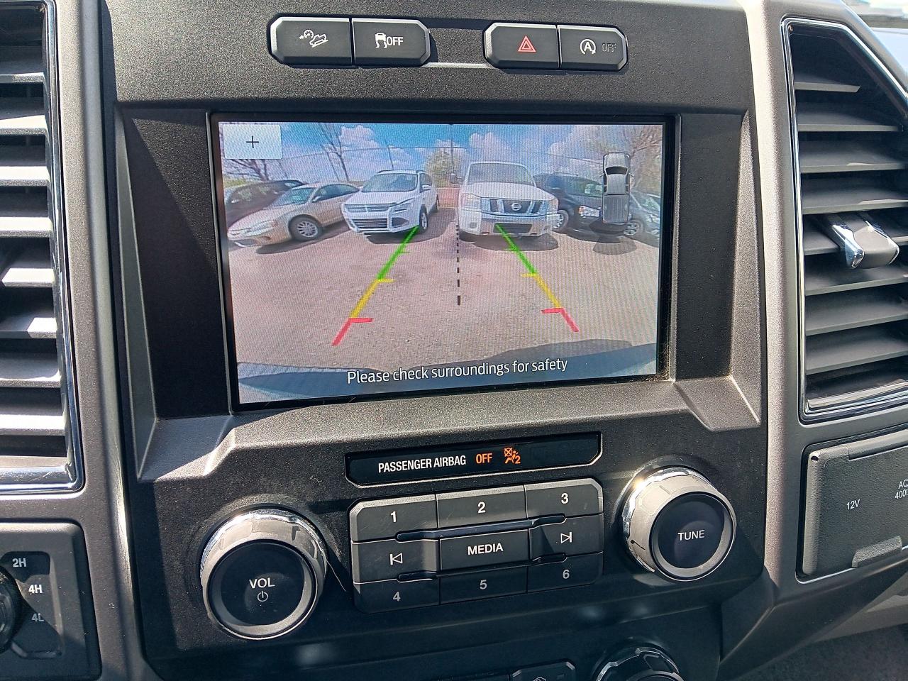 2020 Ford F-150 XLT Crewcab 4x4, Trailer Pkg, BU Cam, Remote, XTR - Photo #18