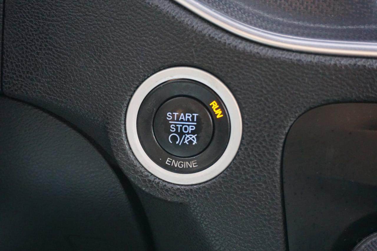 2012 Dodge Charger SRT-8 HEMI 6.4L SUPERBEE CERTIFIED *SERVICE RECORDS* BLUETOOTH HEATED SEATS CRUISE ALLOYS - Photo #25
