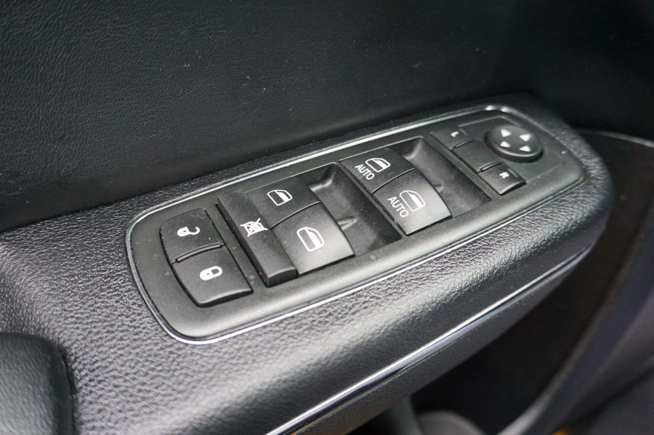 2012 Dodge Charger SRT-8 HEMI 6.4L SUPERBEE CERTIFIED *SERVICE RECORDS* BLUETOOTH HEATED SEATS CRUISE ALLOYS - Photo #31