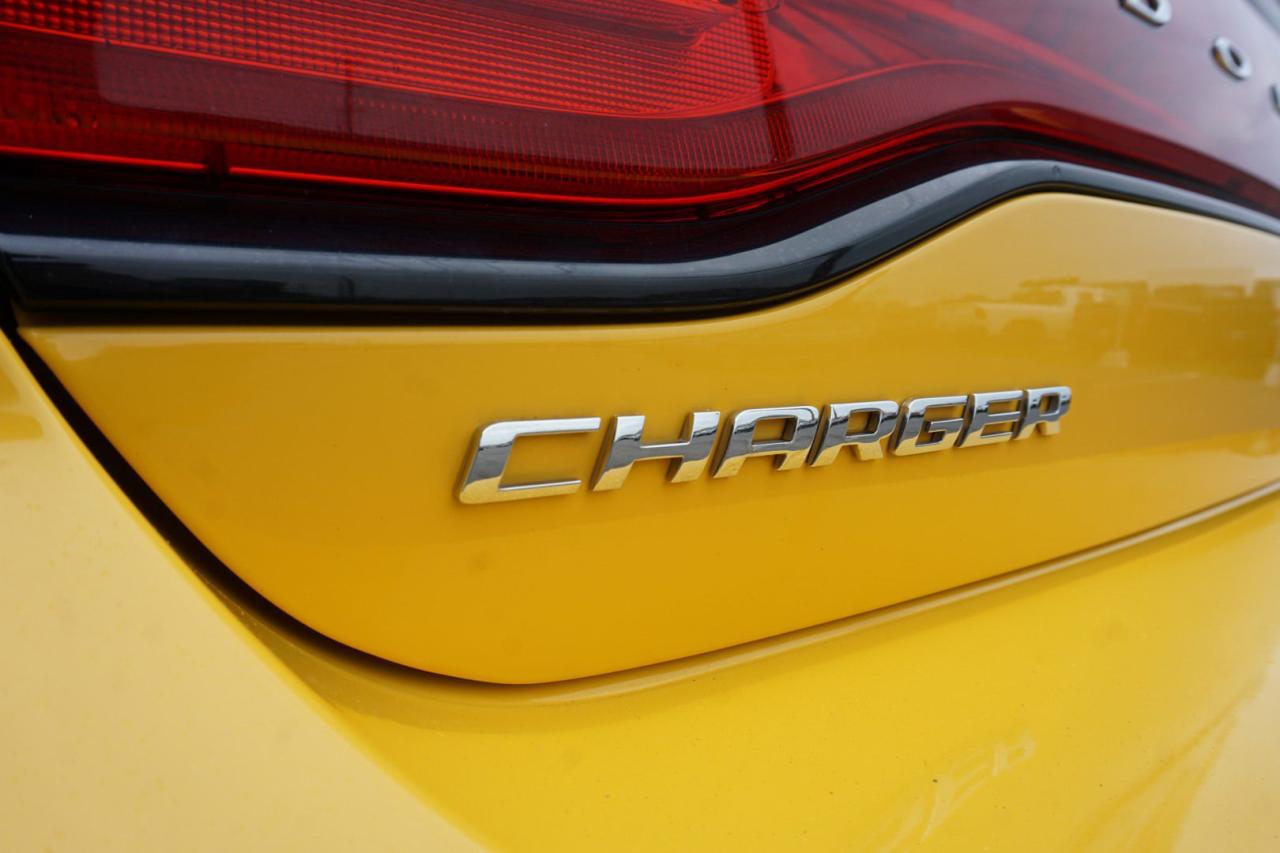 2012 Dodge Charger SRT-8 HEMI 6.4L SUPERBEE CERTIFIED *SERVICE RECORDS* BLUETOOTH HEATED SEATS CRUISE ALLOYS - Photo #38