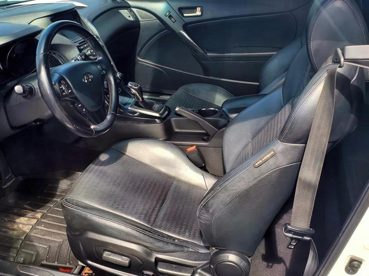 2013 Hyundai Genesis Coupe Premium-LEATHER-SUNROOF-NAVIGATION-EXHAUST - Photo #8