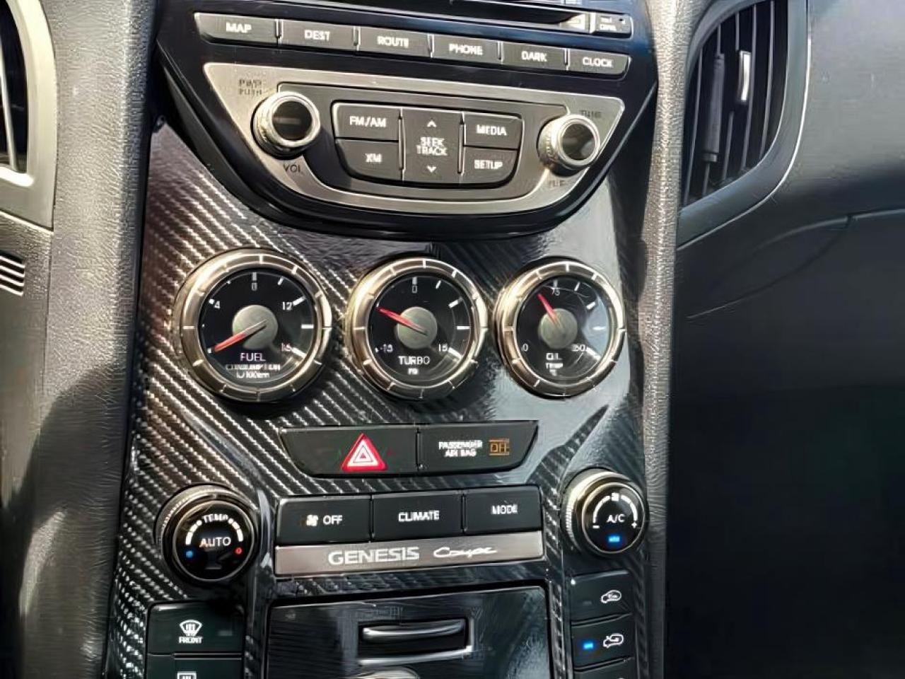 2013 Hyundai Genesis Coupe Premium-LEATHER-SUNROOF-NAVIGATION-EXHAUST - Photo #10