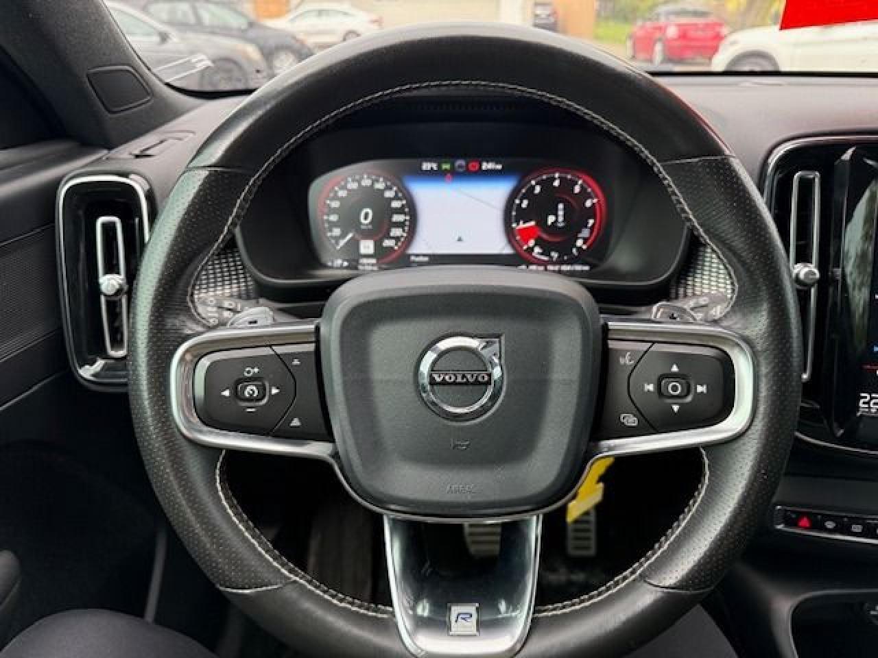 2020 Volvo XC40 R-Design - Photo #7