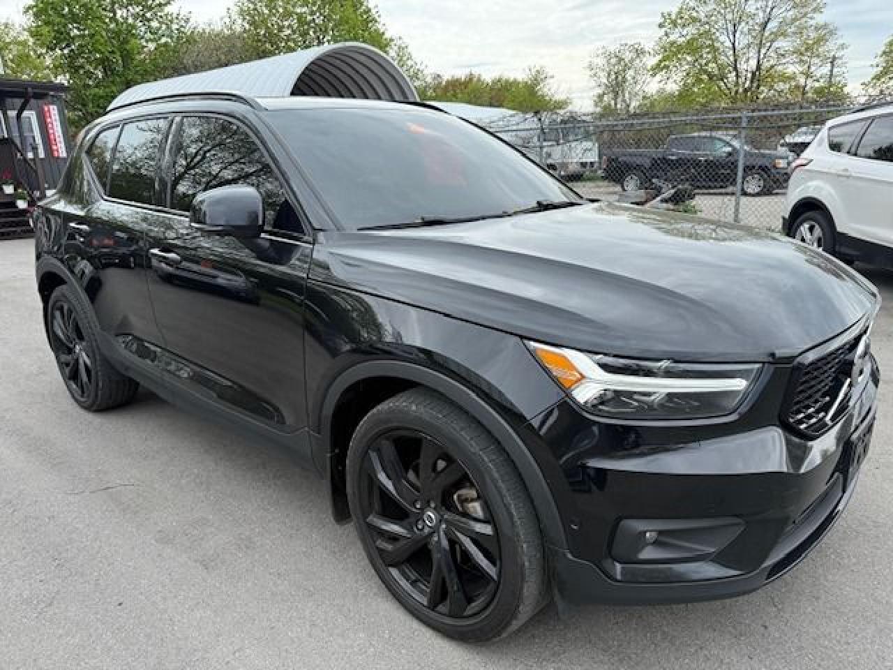2020 Volvo XC40 R-Design - Photo #8