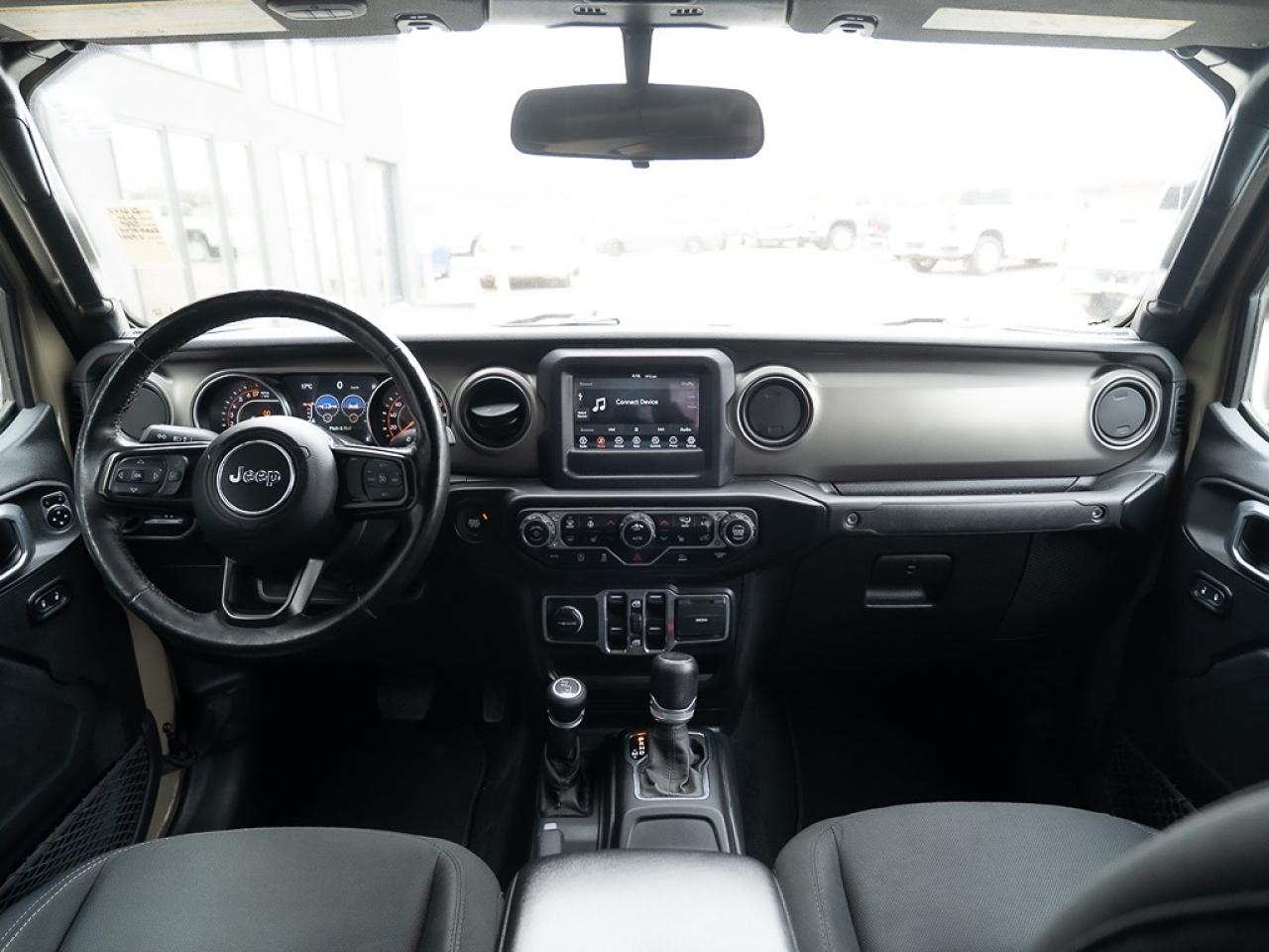 2020 Jeep Gladiator Sport S Soft Top Photo7