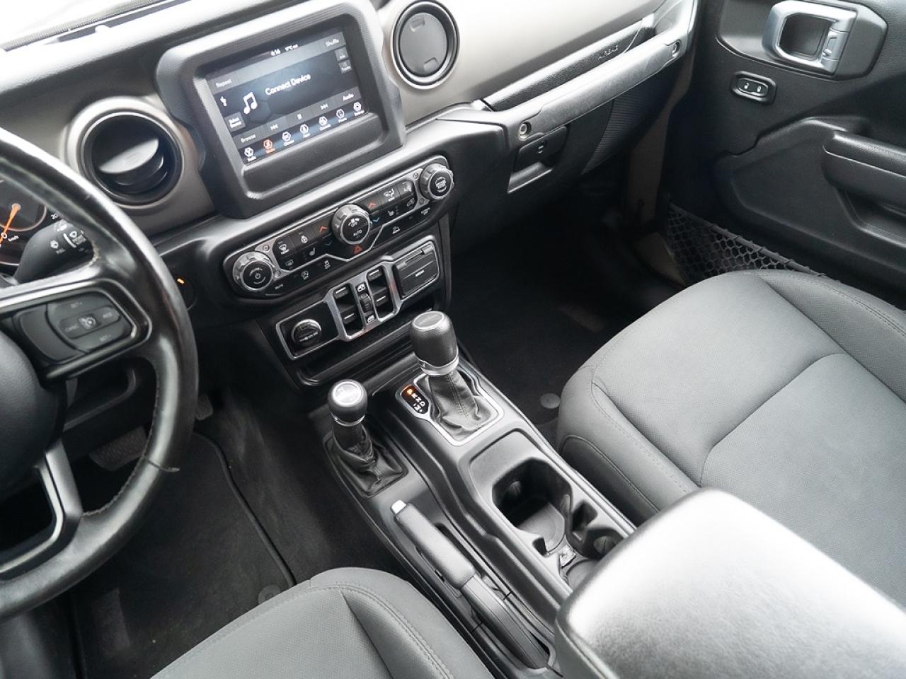 2020 Jeep Gladiator Sport S Soft Top Photo9