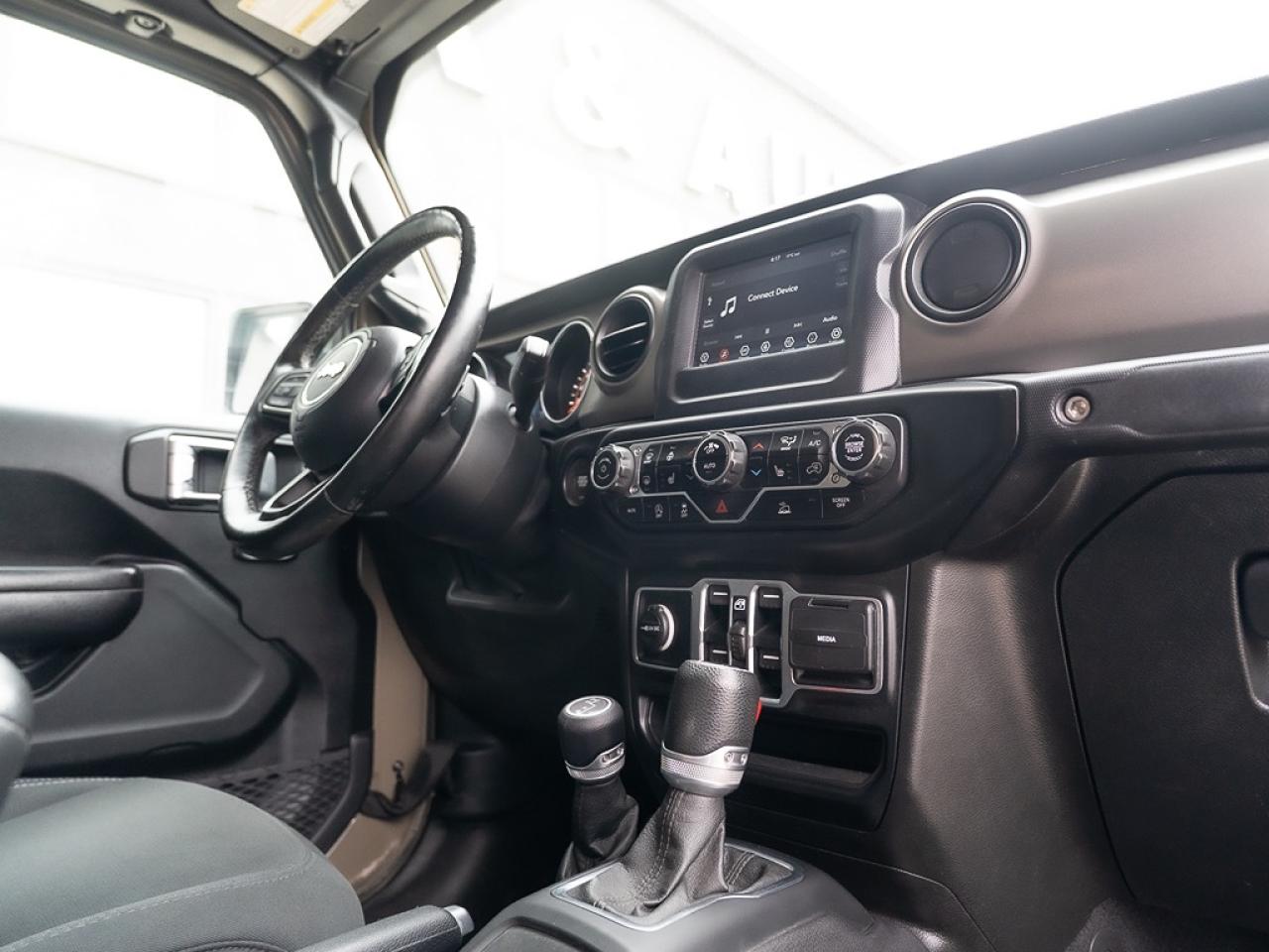 2020 Jeep Gladiator Sport S Soft Top Photo20