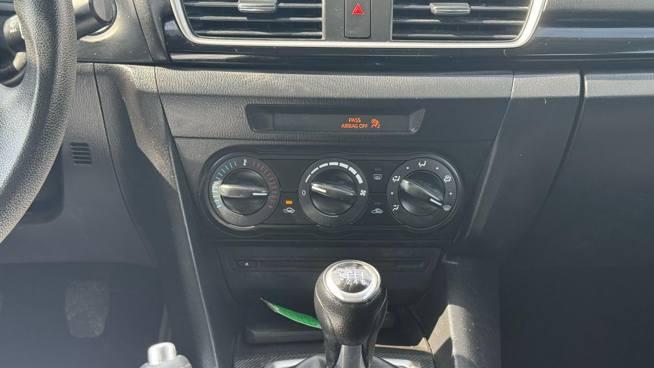 2014 Mazda MAZDA3 GX-SKY - Photo #14