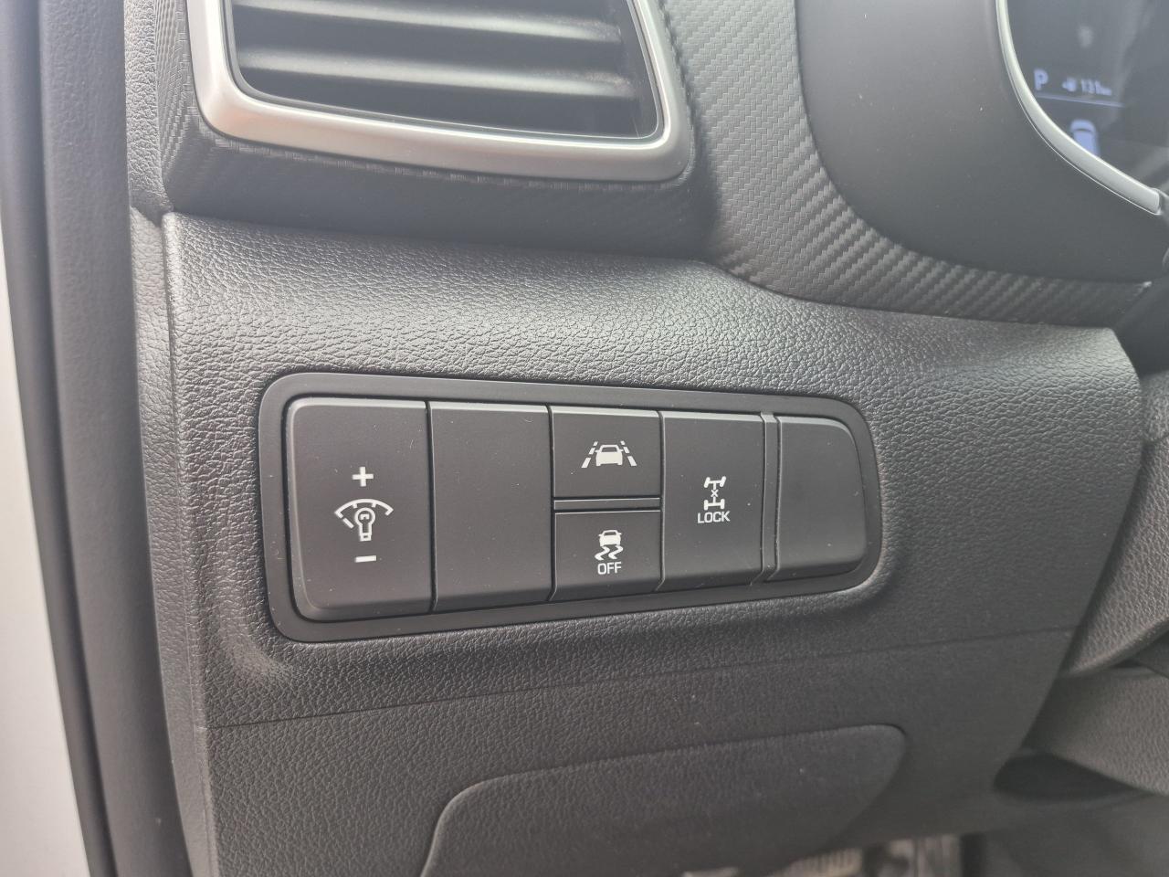 2019 Hyundai Tucson Essential AWD w/Safety Package Photo40