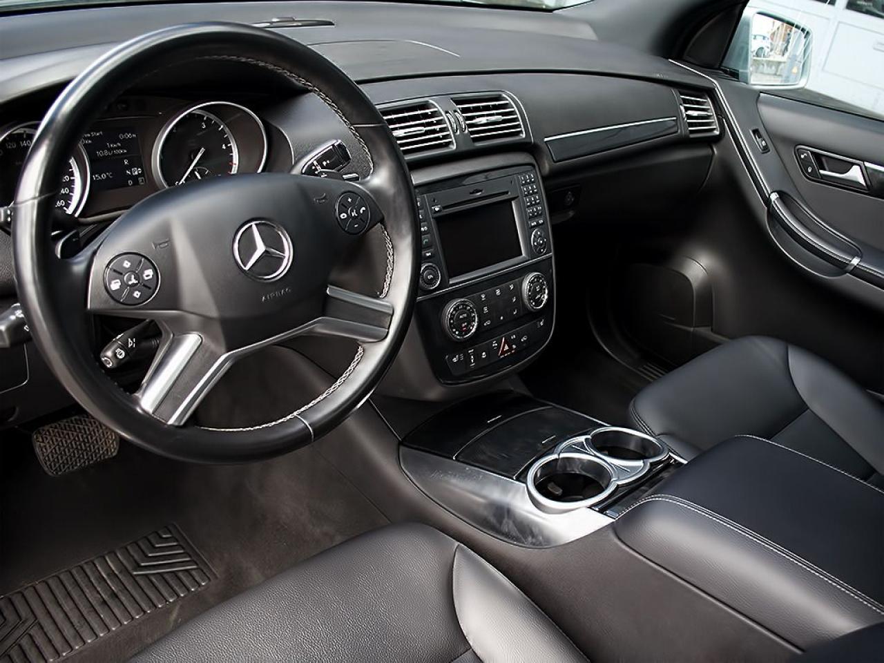 2013 Mercedes-Benz R350 BLUETEC | AMG | NAVI | REARCAM | PANOROOF - Photo #9