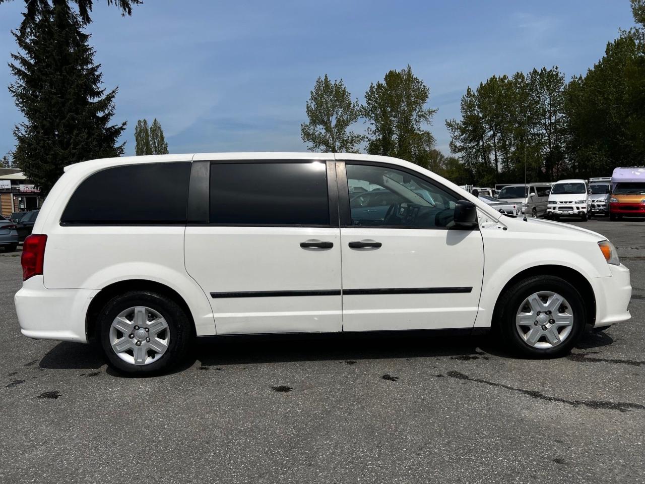 2012 Dodge Grand Caravan SE - Photo #4