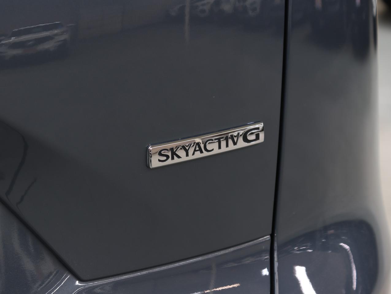 2022 Mazda CX-9 KURO | AWD | Nav | Red Leather | Sunroof | CarPlay